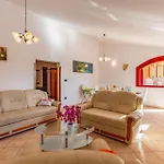 Casa de Férias In With Wifi Šišan