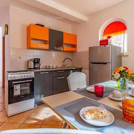 Lovely In With Kitchen *