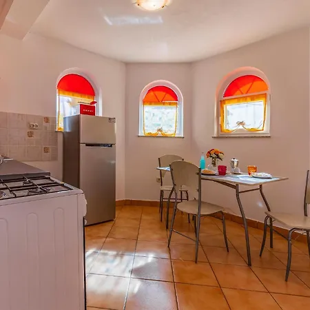Holiday home Lovely In With Kitchen *