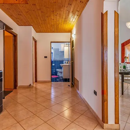 Lovely In With Kitchen * Sisan