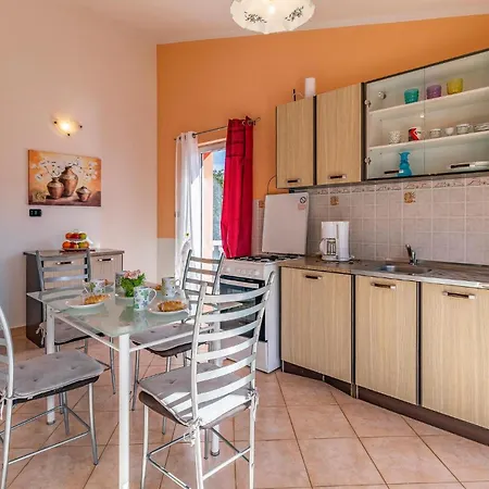 Lovely In With Kitchen Sisan