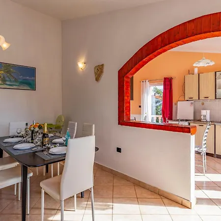 Lovely In With Kitchen