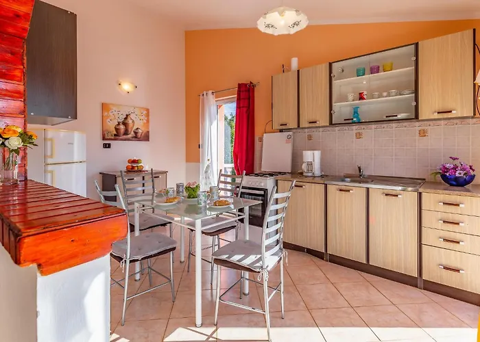 Σπίτι διακοπών In With Wifi *