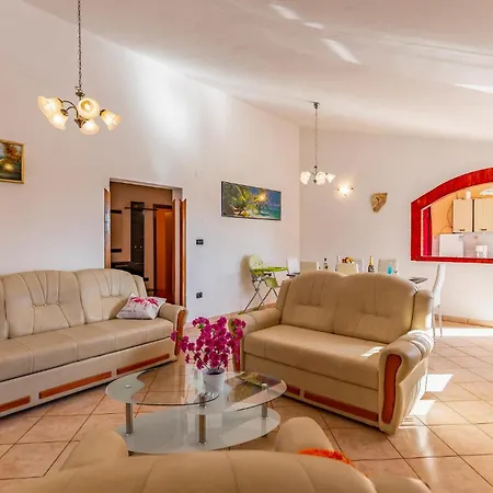 Vakantiehuis In With Wifi Šišan