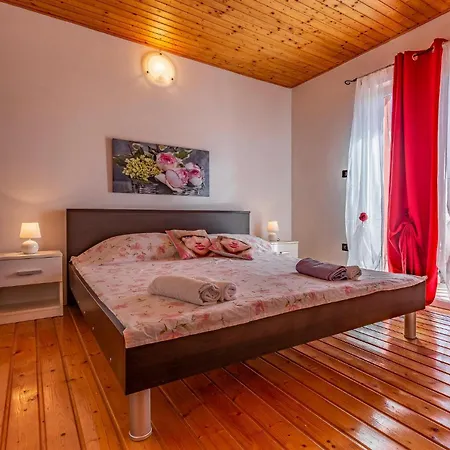 Lovely In With Kitchen Vakantiehuis